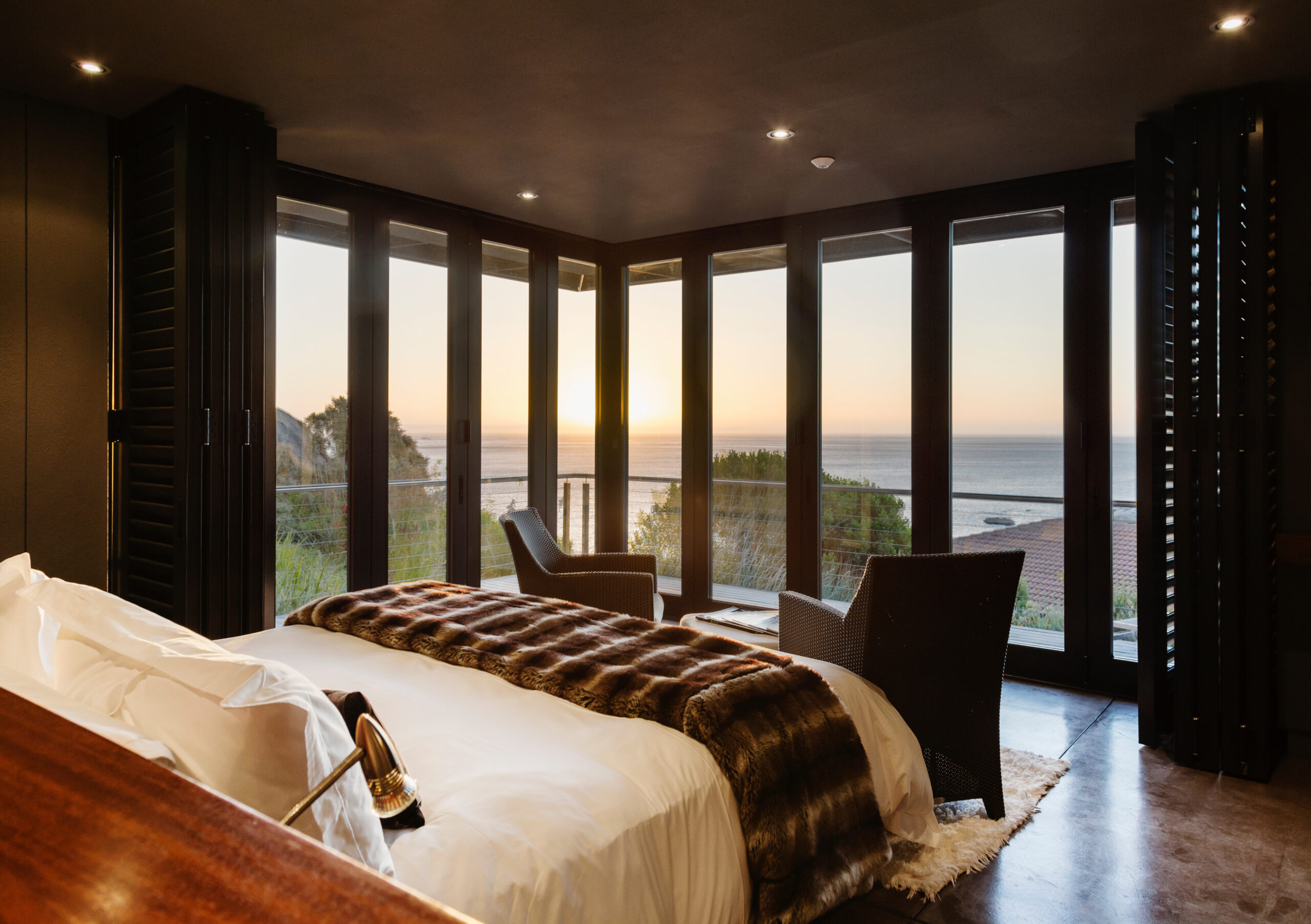 The Art of Creating a Luxurious Bedroom
